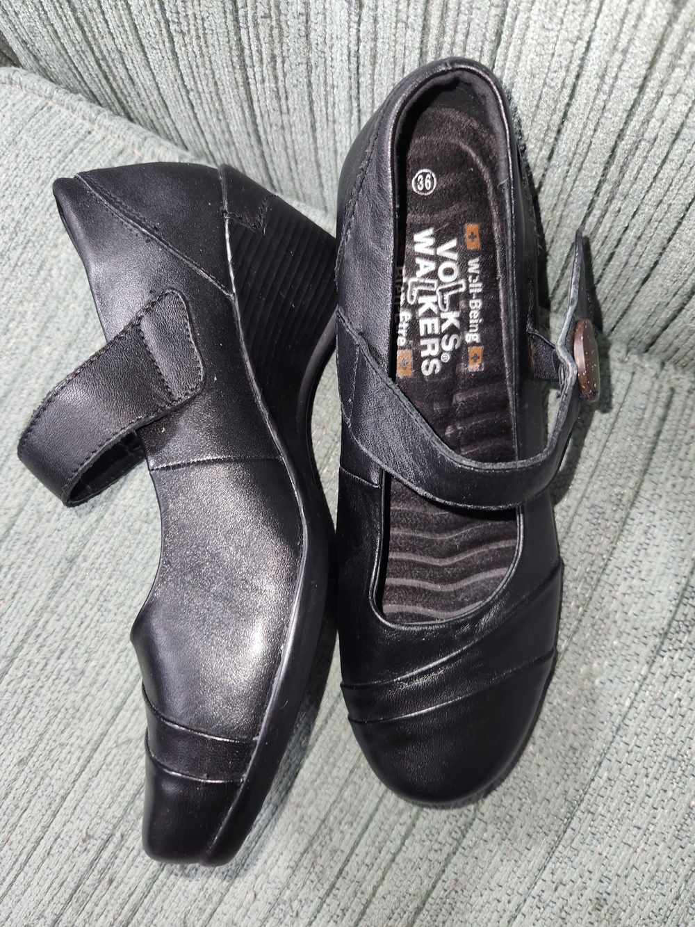 ๐Volk Walkers Women's Black Mary Jane Wedge Slip-On